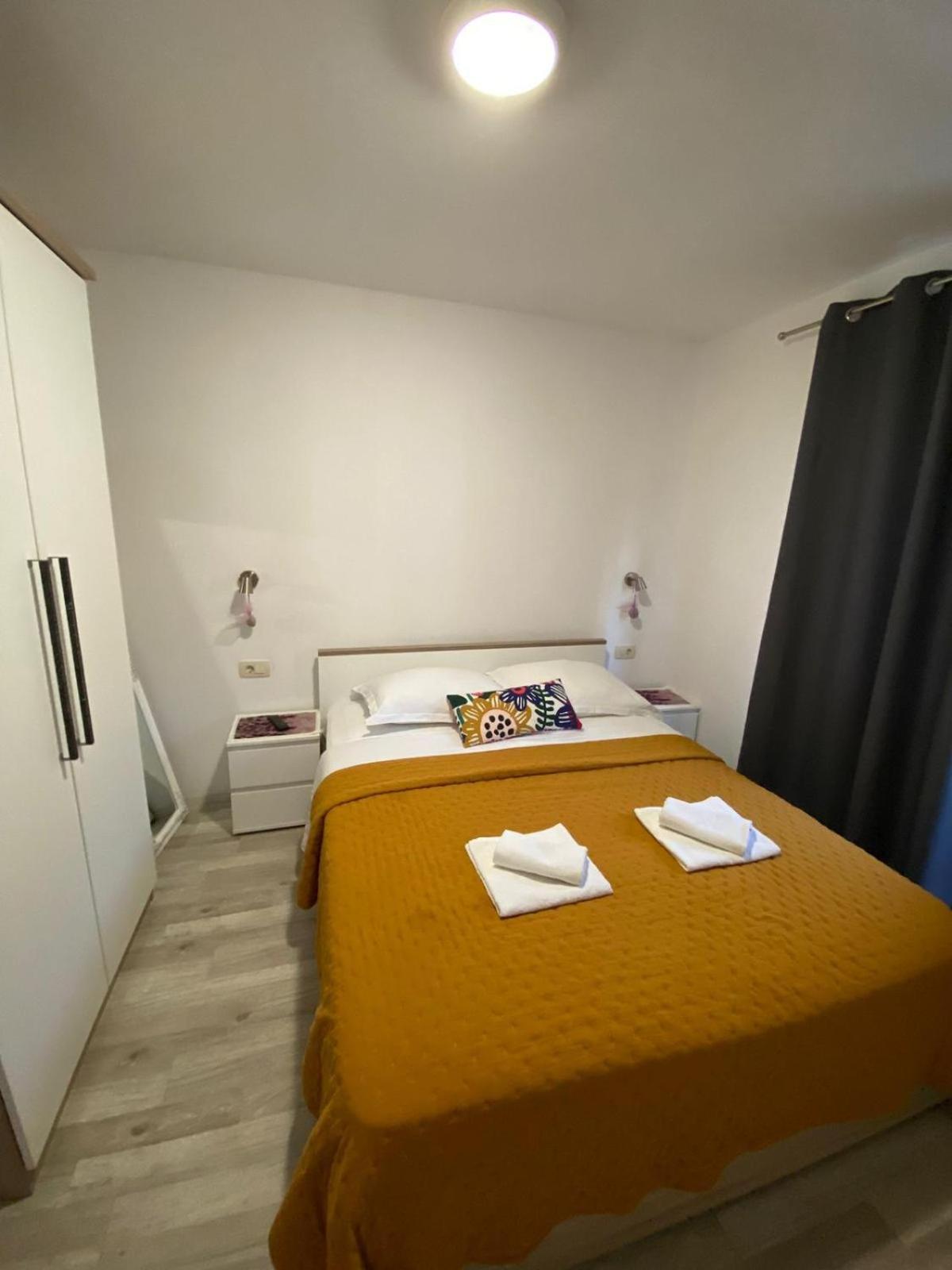 Apartmani Roko Дрвеник Екстер'єр фото