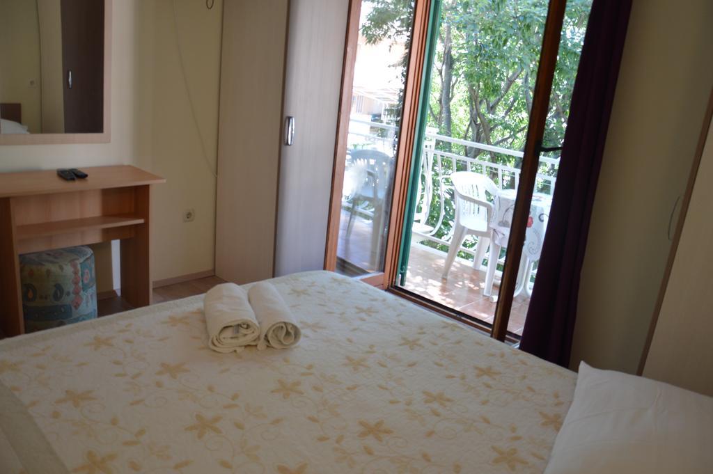 Apartmani Roko Дрвеник Екстер'єр фото
