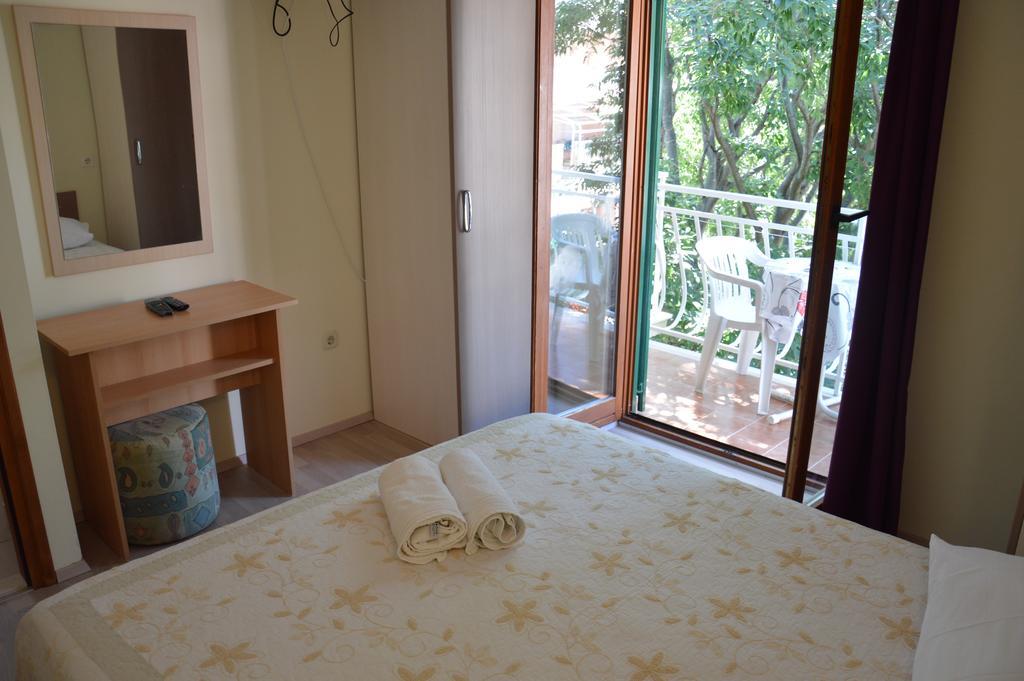 Apartmani Roko Дрвеник Екстер'єр фото