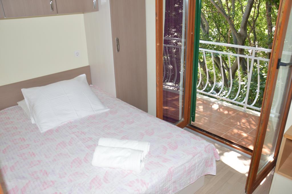 Apartmani Roko Дрвеник Екстер'єр фото