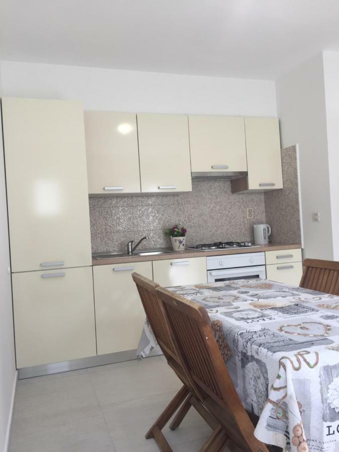 Apartmani Roko Дрвеник Екстер'єр фото