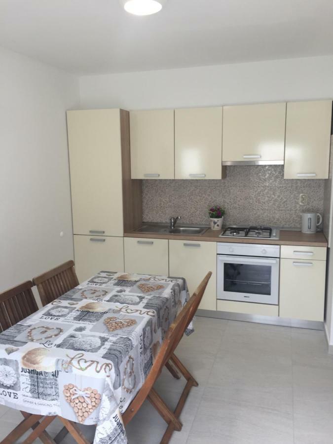 Apartmani Roko Дрвеник Екстер'єр фото