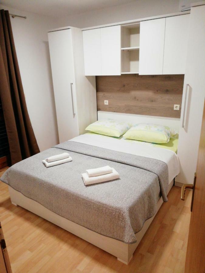 Apartmani Roko Дрвеник Екстер'єр фото