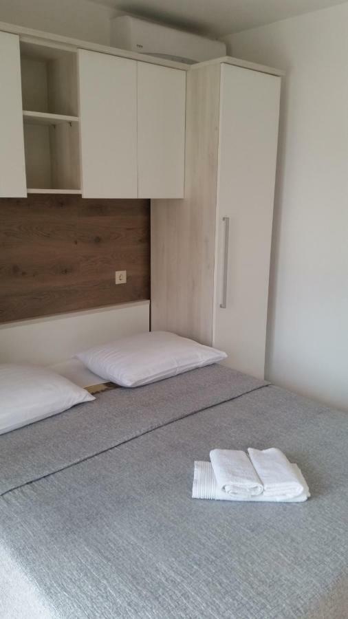 Apartmani Roko Дрвеник Екстер'єр фото