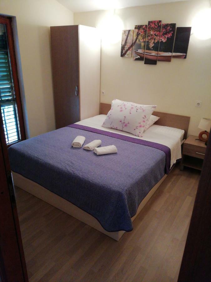 Apartmani Roko Дрвеник Екстер'єр фото