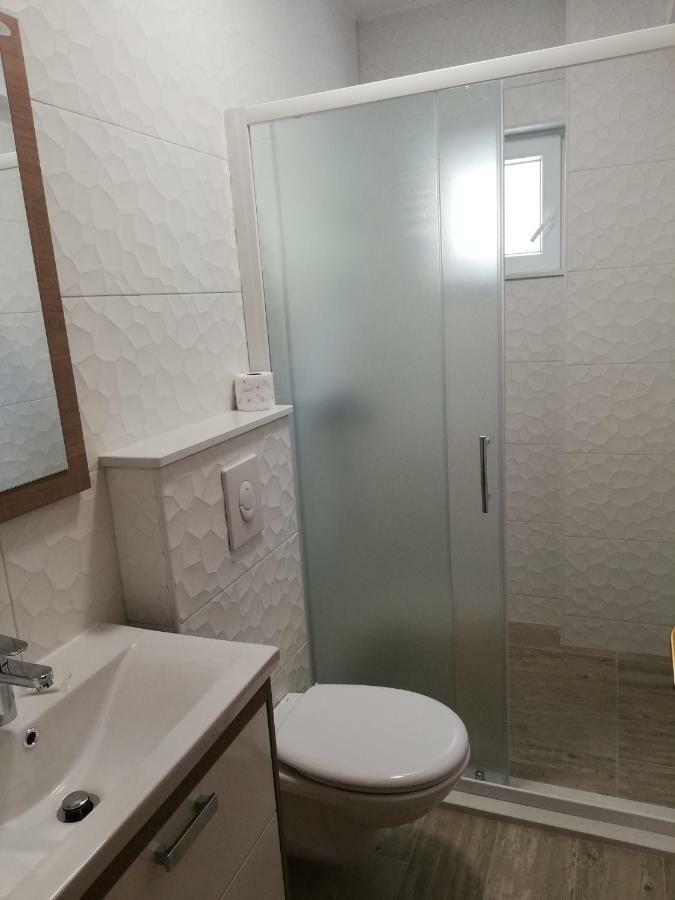Apartmani Roko Дрвеник Екстер'єр фото